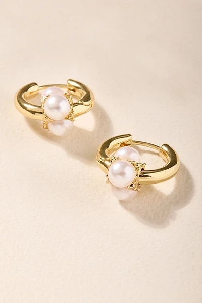 Alexis Huggie Hoop With Pearl