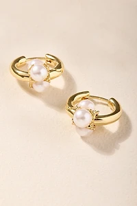 Alexis Huggie Hoop With Pearl