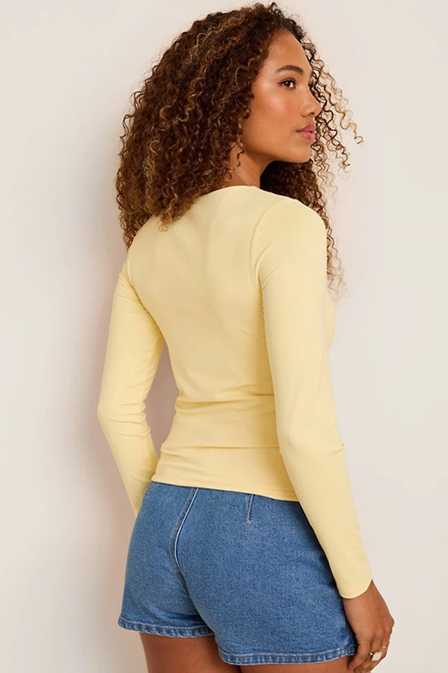 yummi by francesca's Crewneck Long Sleeve Top