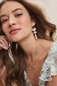 Jan Linear Flower Drop Earrings