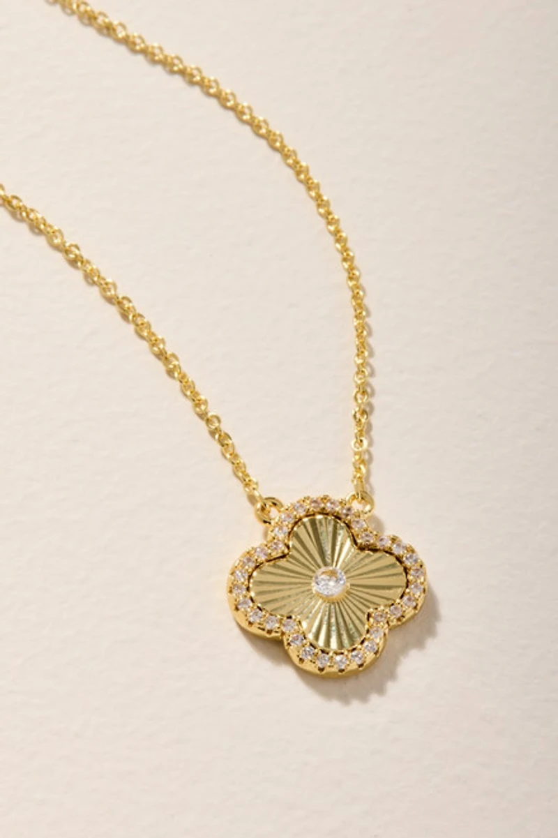 Hannah Fluted Clover Pendant Necklace