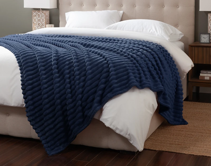 Ribbed Plush Blanket - Ink