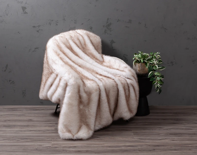 Tip Dyed Faux Fur Throw - Fox White