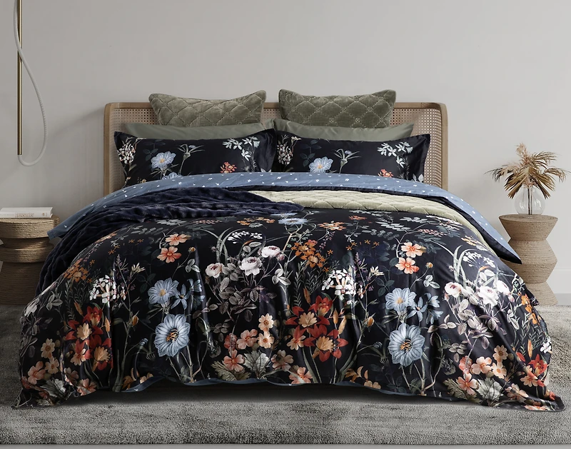 Sarita Duvet Cover, Cotton, Floral, Black,