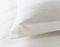 Shelby White Quilt Set, Geometric,