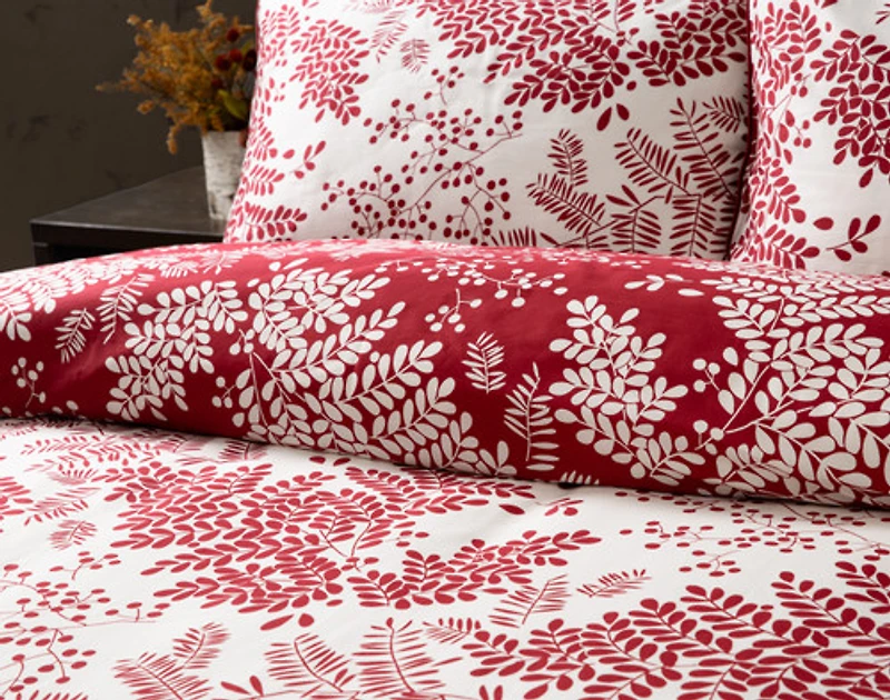 Hayberry Duvet Cover, Cotton, Botanical, Red, Twin