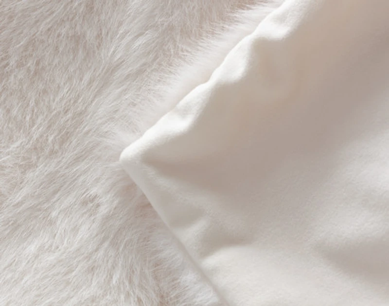 Arctic Fox Faux Fur Throw