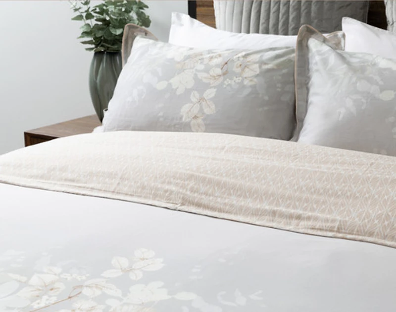 Greensleeves Pillow Sham, Floral, Queen