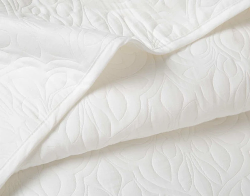 Claire Quilt Set, Geometric, White, Queen