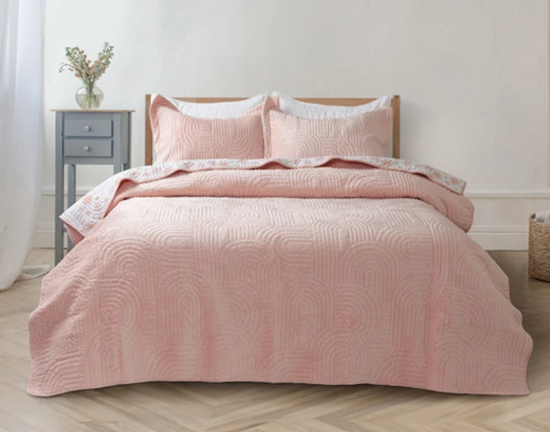 Rainbows Velvet Quilt Set, Geometric, Pink,