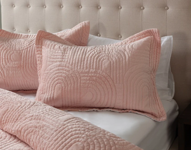 Rainbows Velvet Quilt Set, Geometric, Pink,