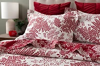 Merry Berry Cotton Quilt Set, Botanical, White, Twin