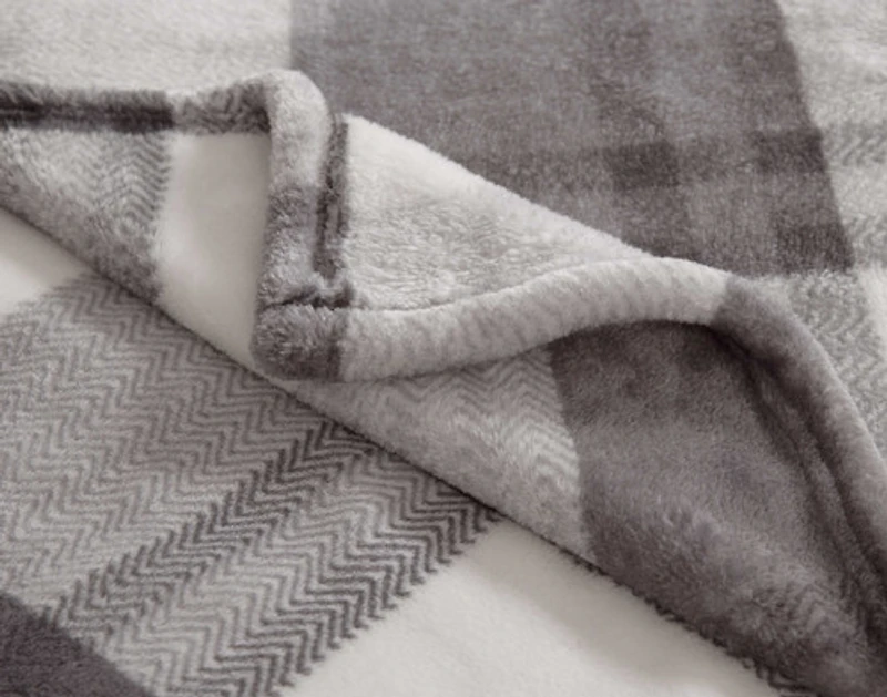 Plaid Cashmere Touch Fleece Blanket