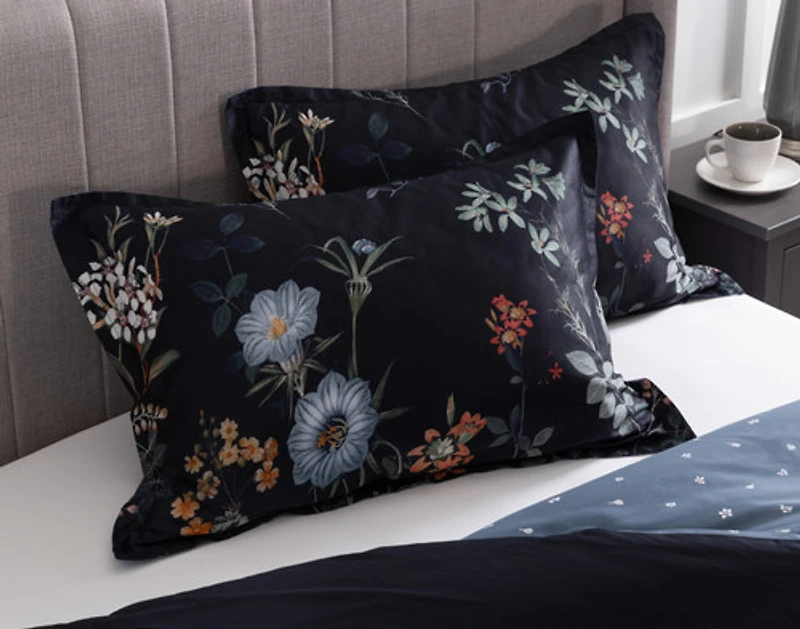 Sarita Duvet Cover, Cotton, Floral, Black,