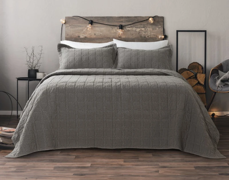 Bear Crossing Quilt Set, Geometric, Grey,