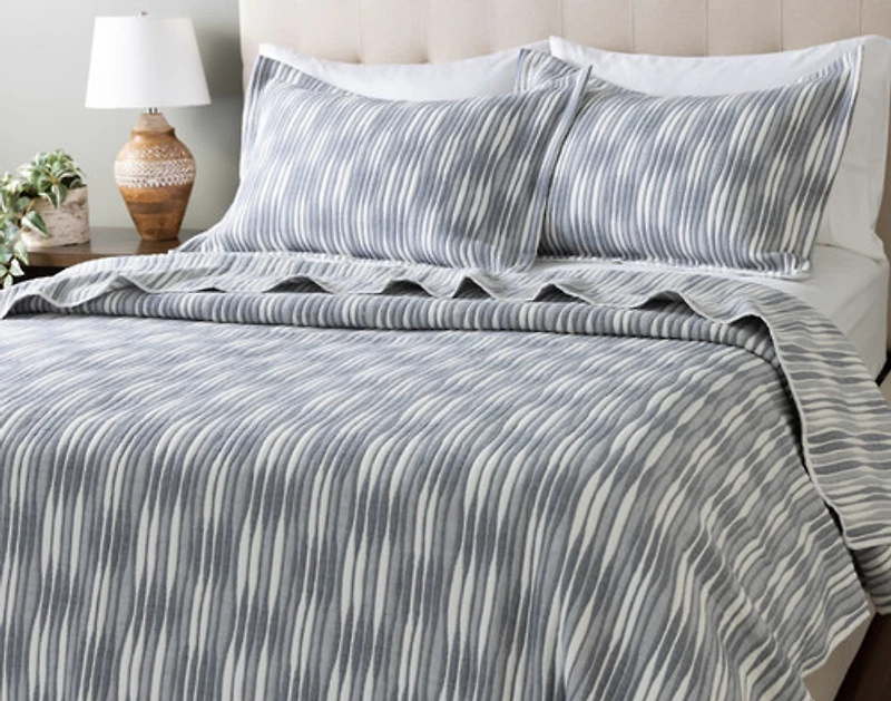 Tidemark Quilt Set, Textured, Blue,
