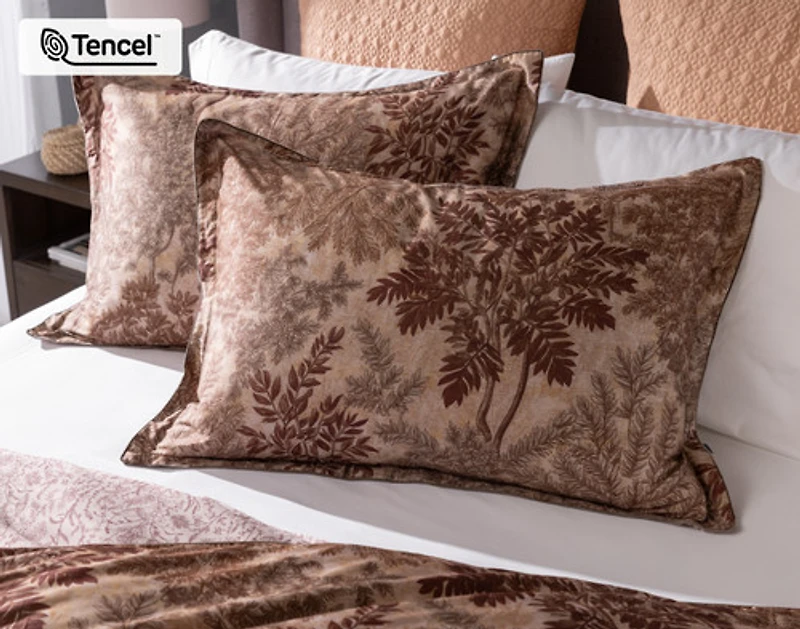 Henna Leaf Pillow Sham, Botanical, Red,