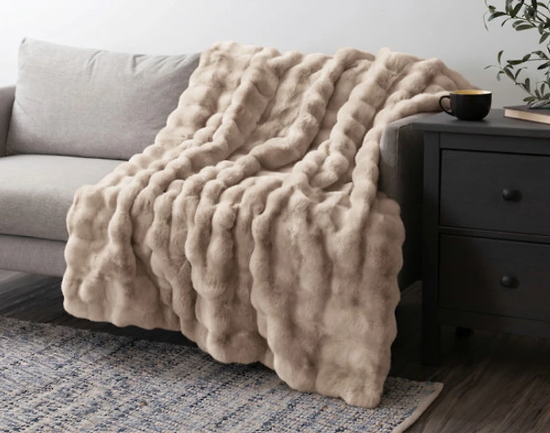 Bubble Faux Fur Throw