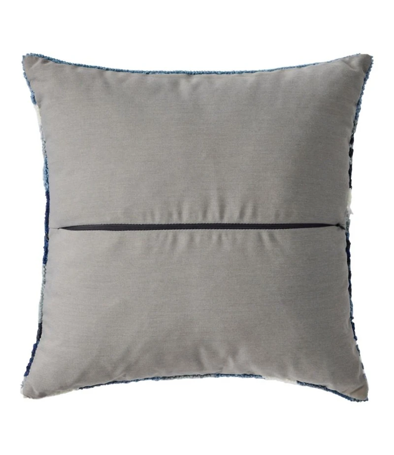 Indoor/Outdoor Hooked Pillow, Ocean Waves, 18" x 18"