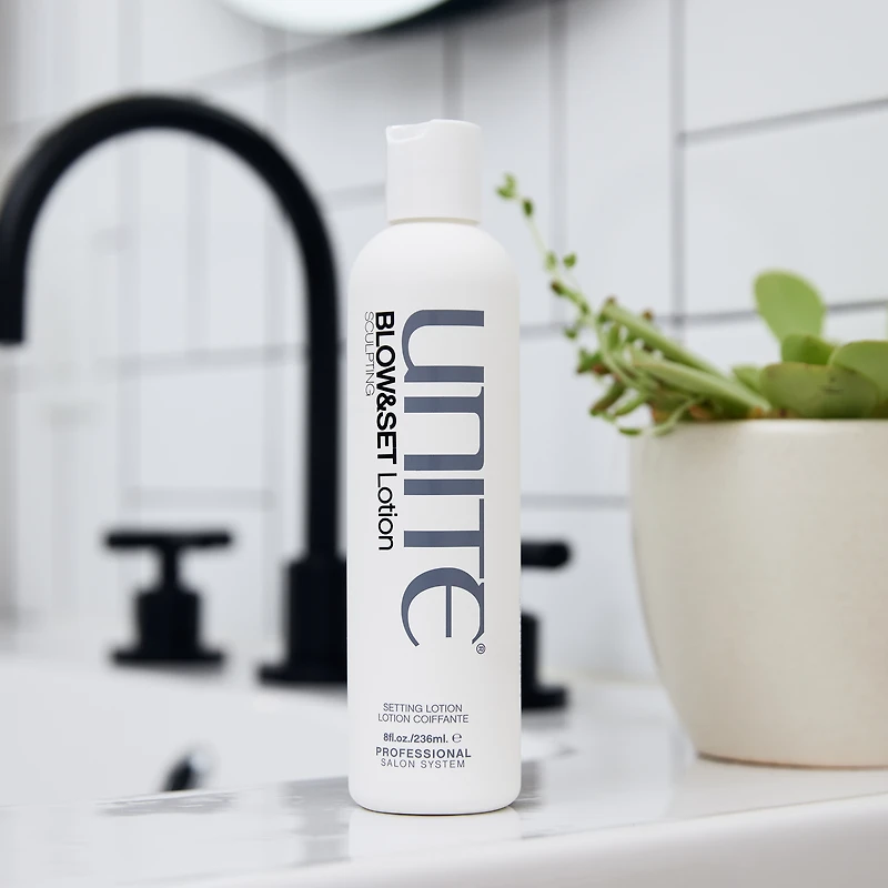 UNITE Blow & Set Lotion