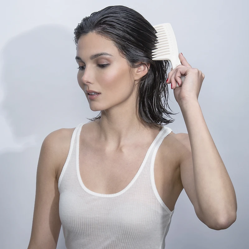 THE HAIR EDIT Tame & Condition Detangling Comb - Bone