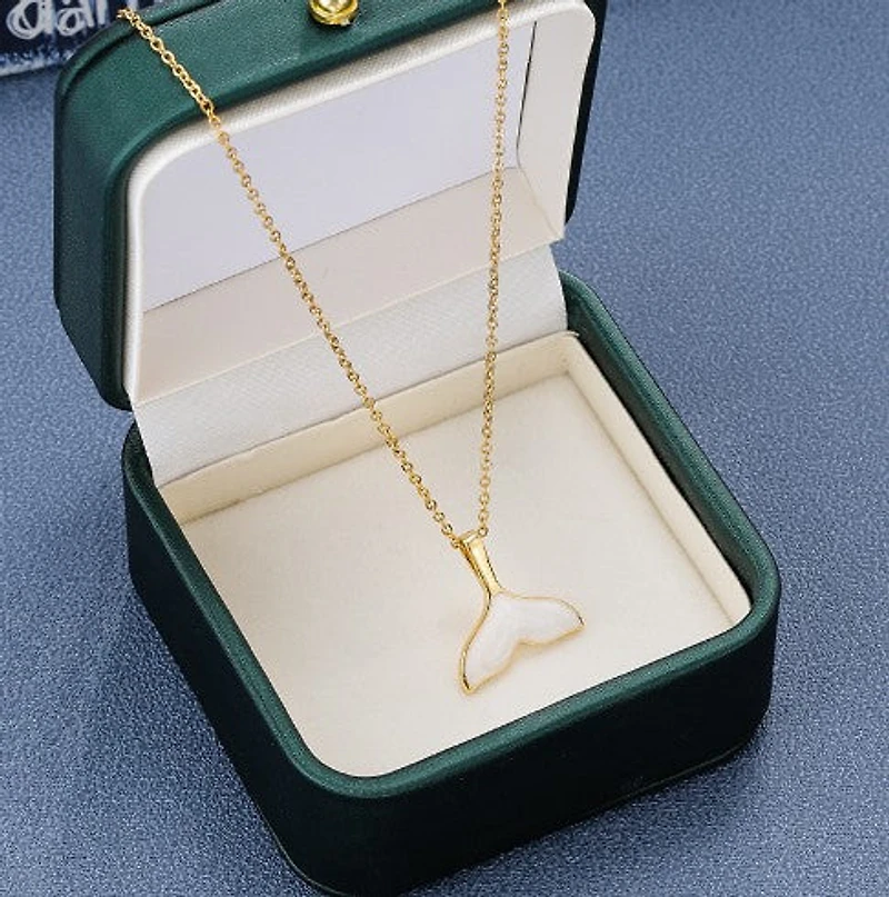 Madelyn Shell Fishtail Pendant Necklace