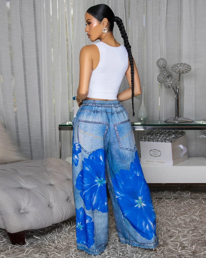 Bolton White V-Neck Ribbed Crop Top