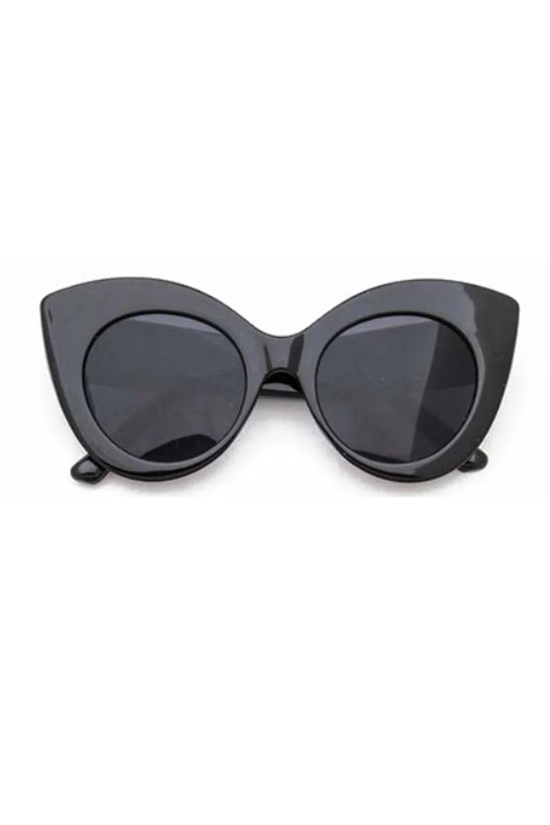 *Byron Black Iconic Cat Eye Retro Sunglasses