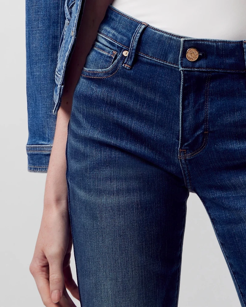 Mid-Rise Everyday Soft Denim™ Slim Jeans
