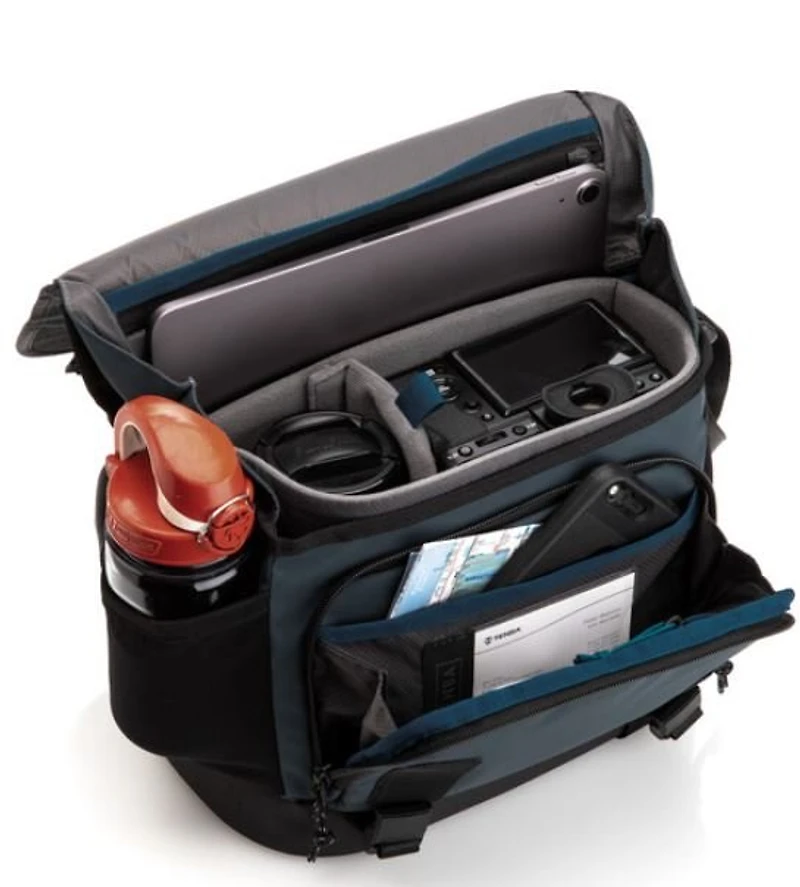 Tenba DNA 9 Slim Messenger Bag