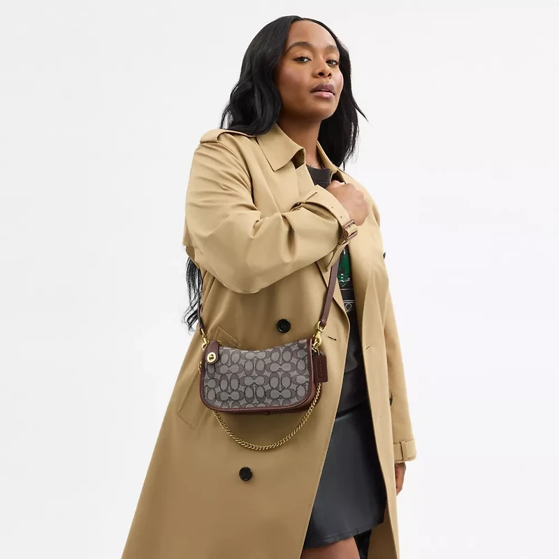 Swinger Bag In Signature Jacquard