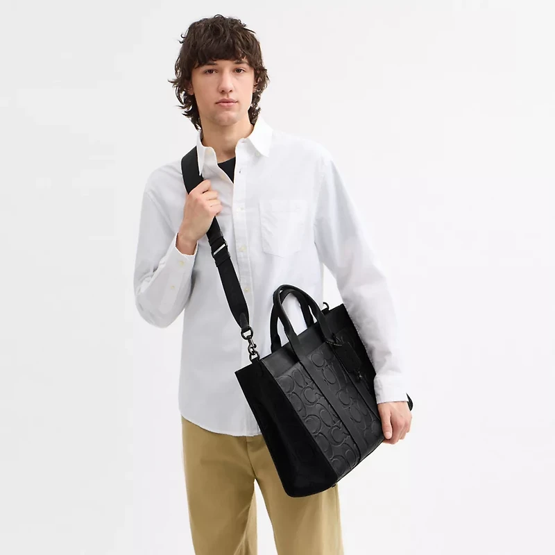 Wesley Tote In Maxi Signature Leather