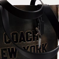 Relay Tote Bag In Loved Leather
