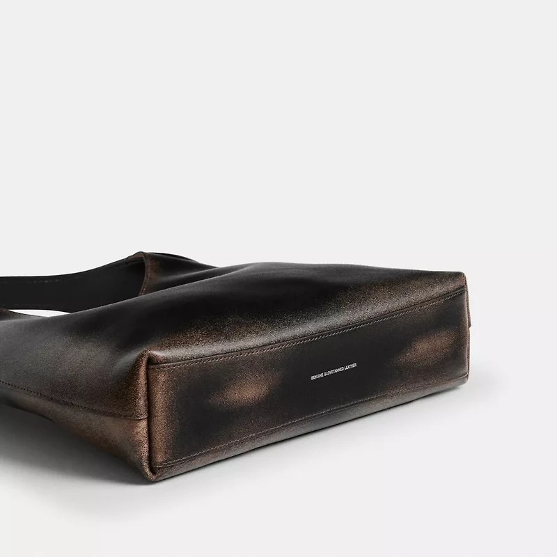 Brooklyn Shoulder Bag 28 In Loved Leather