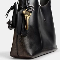 Brooklyn Shoulder Bag 28 In Loved Leather