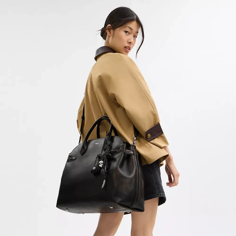 Soft Empire Carryall Bag In Loved Leather