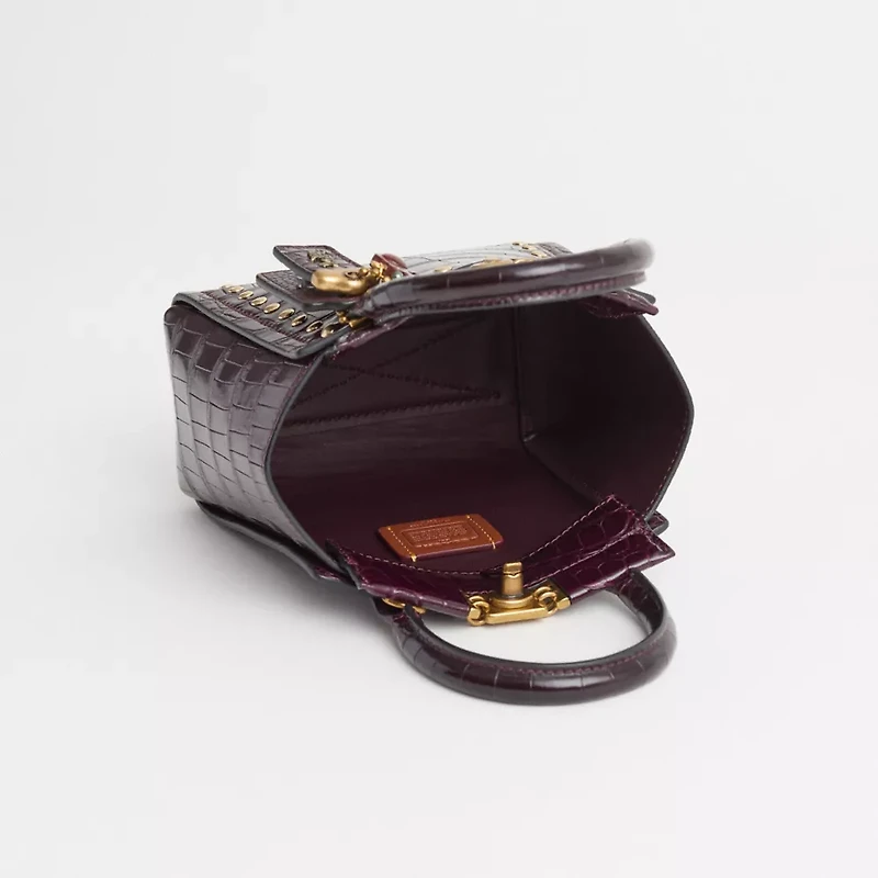 Upcrafted Troupe Tote 16 In Alligator