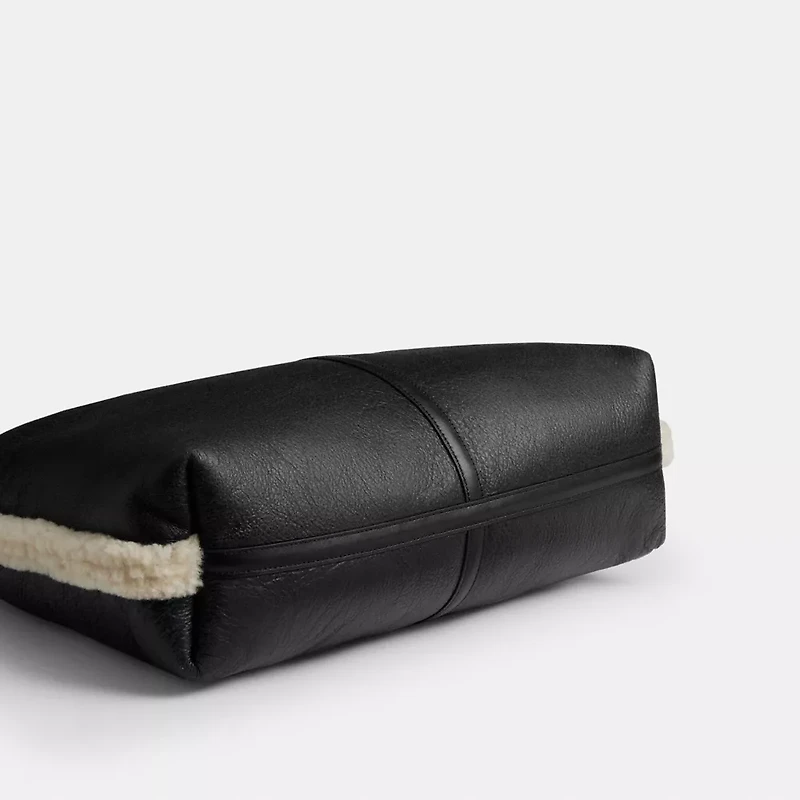 Brooklyn Shoulder Bag 39 In Shearling