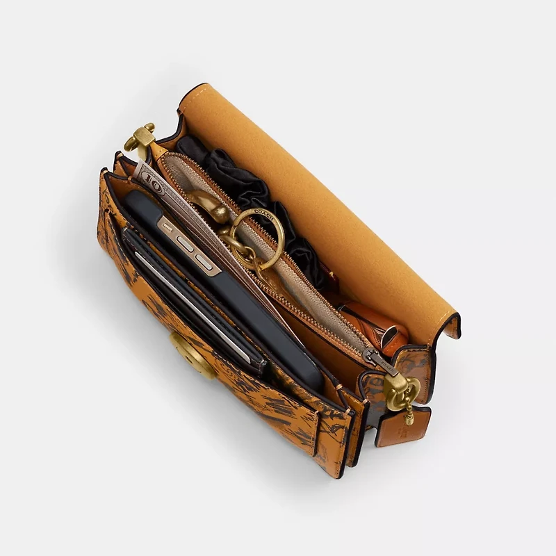 Tabby Shoulder Bag 20 With Graffiti Print
