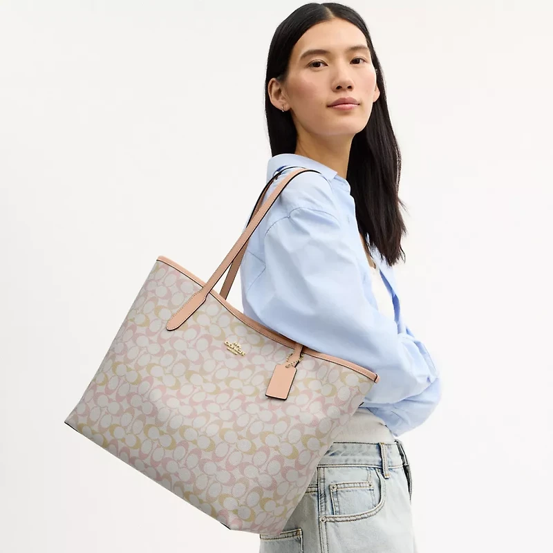 City Tote Bag In Signature Canvas