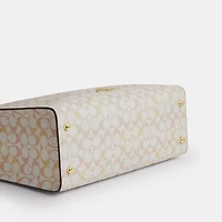 Maggie Tote Bag In Signature Canvas