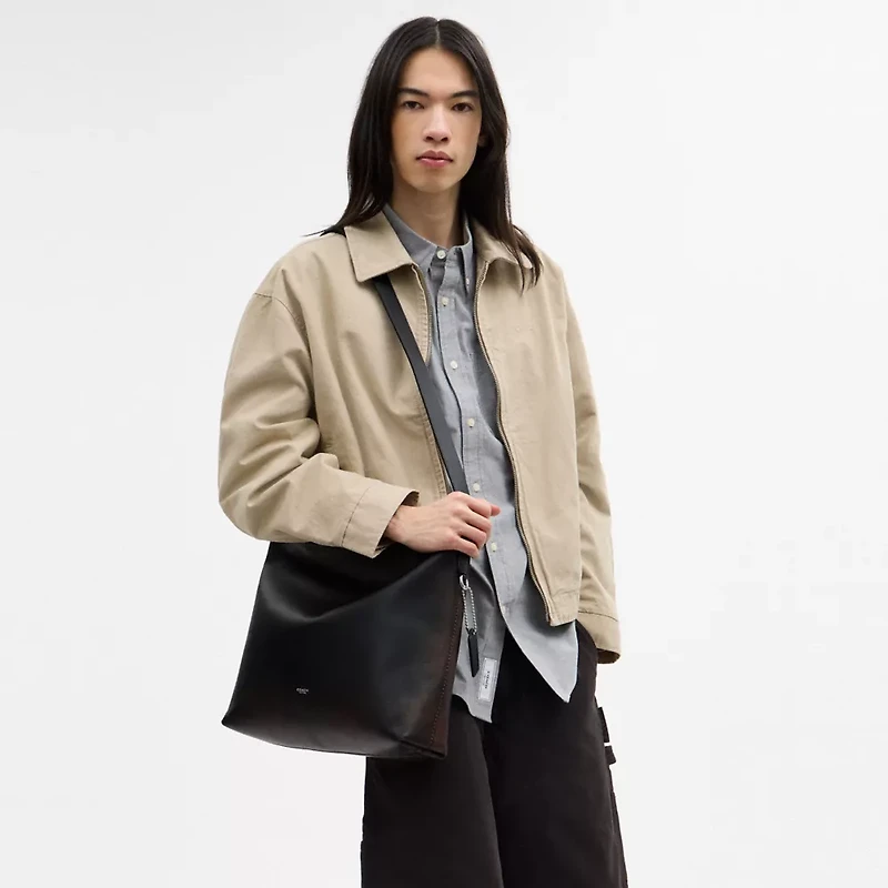 Mott Messenger Bag 38 In Loved Leather