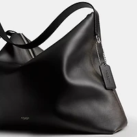 Mott Messenger Bag 38 In Loved Leather