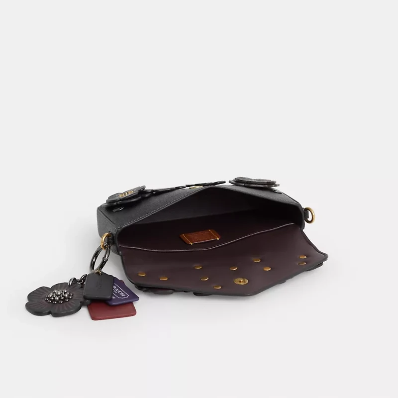 Upcrafted Wyn Crossbody Bag