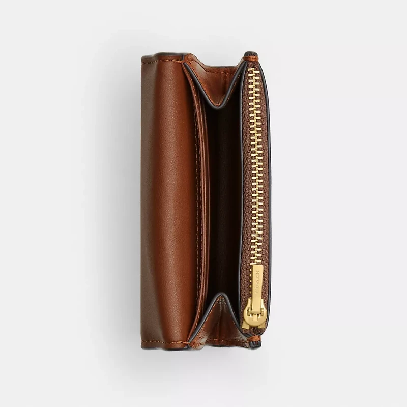 Essential Flap Card Case In Loved Leather