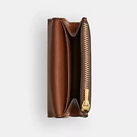 Essential Flap Card Case In Loved Leather