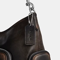 Laurel Shoulder Bag With Pockets In Loved Leather
