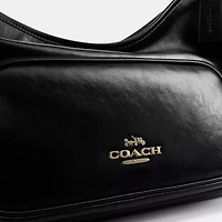 Laurel Shoulder Bag With Pockets