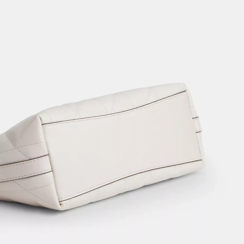 Caitlin Shoulder Bag With Quilting And Charm