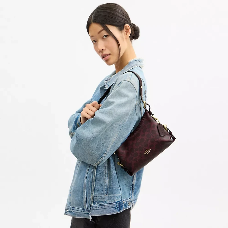 Laurel Shoulder Bag 22 With Buckles Signature Canvas